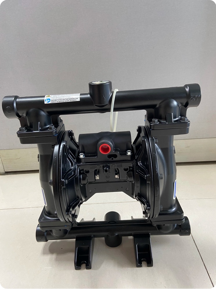 Husky 1050 AL 1 in. NPT Air-Operated Diaphragm Pump - 3